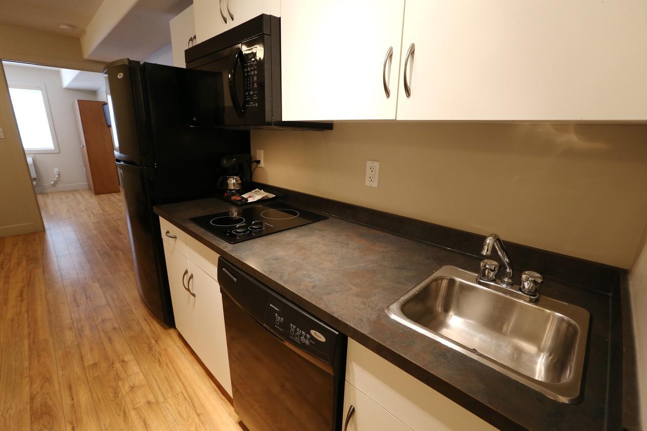 Platinum Residences Fort Mcmurray Exteriör bild