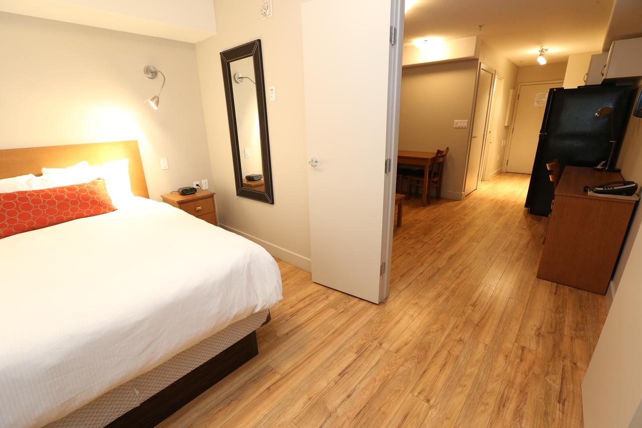 Platinum Residences Fort Mcmurray Exteriör bild