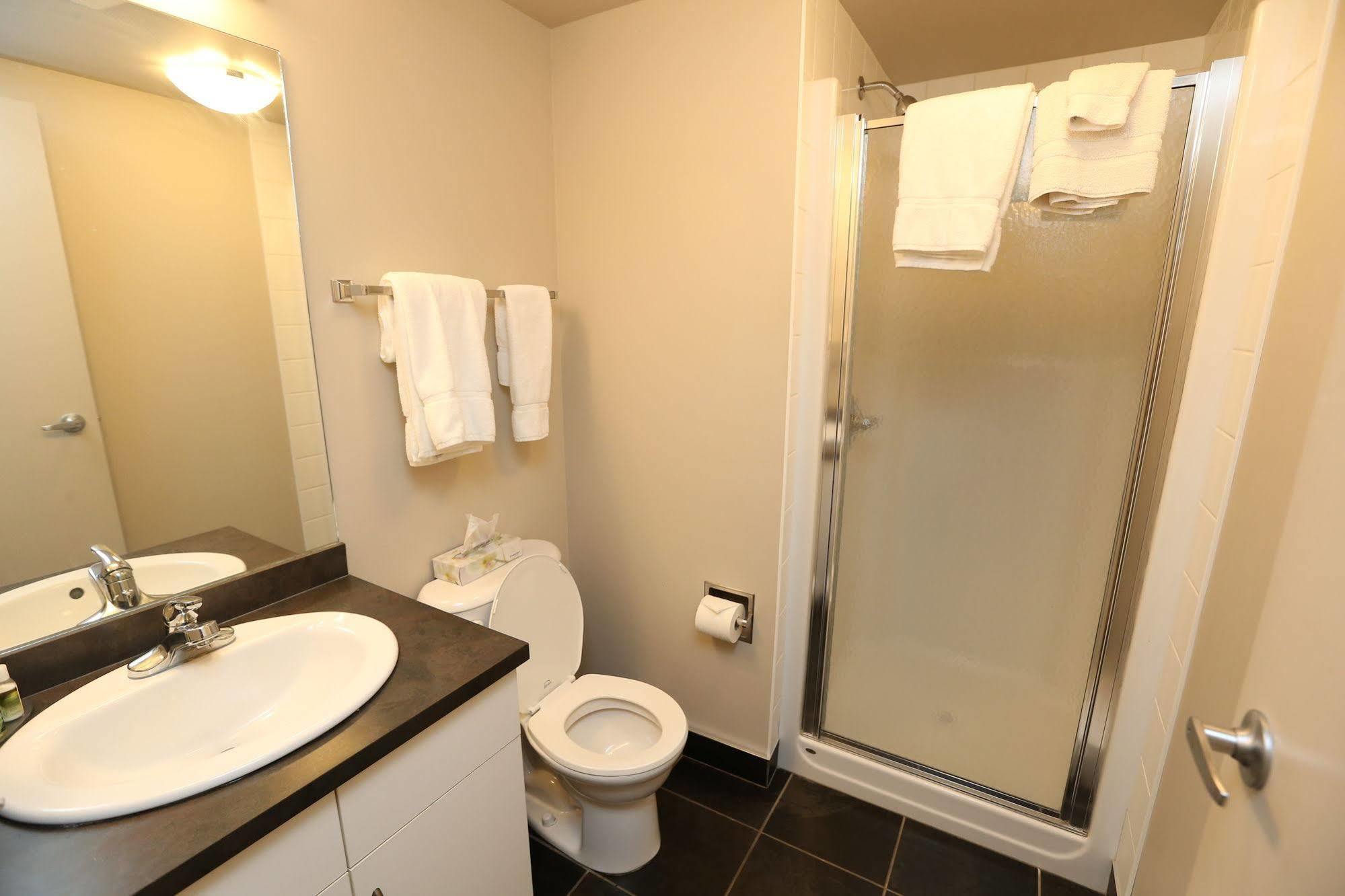 Platinum Residences Fort Mcmurray Exteriör bild